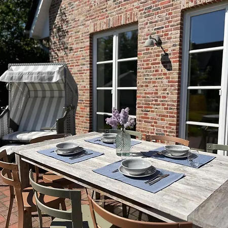 Rainbow Einzelhaus Rainbow Hus Holiday home *